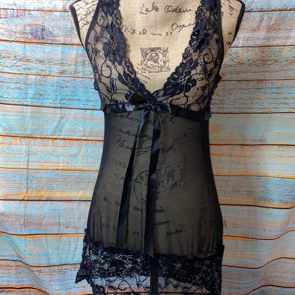 Bare Necessities Other - NWOT Bare Necessities Chemise Women’s size medium